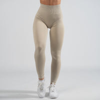 FOXED® ALPHA SCRUNCH SEAMLESS LEGGINGS SAND