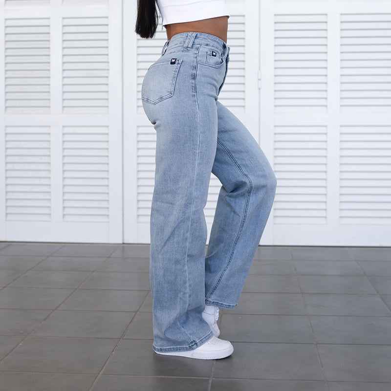 FOXED® HIGH-WAISTED BAGGY JEANS LIGHT BLUE